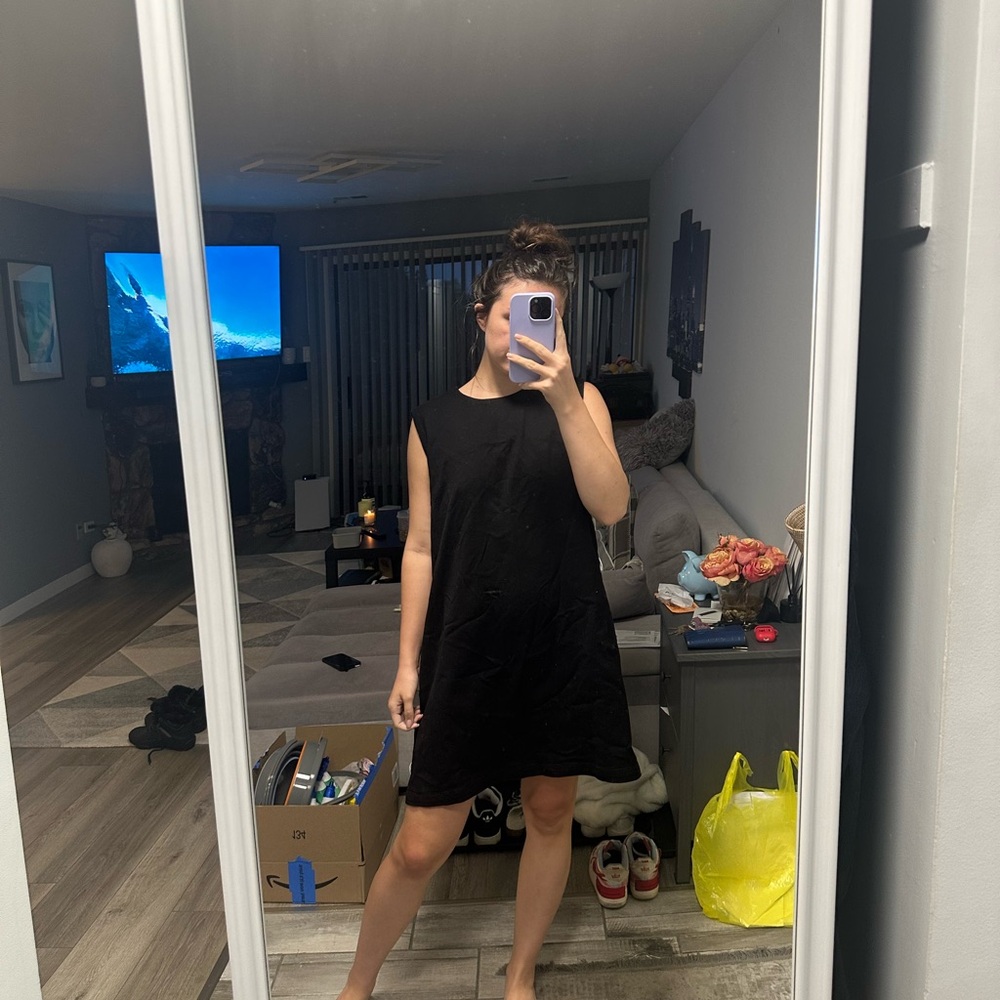 Chic Black Sleeveless Mini Dress